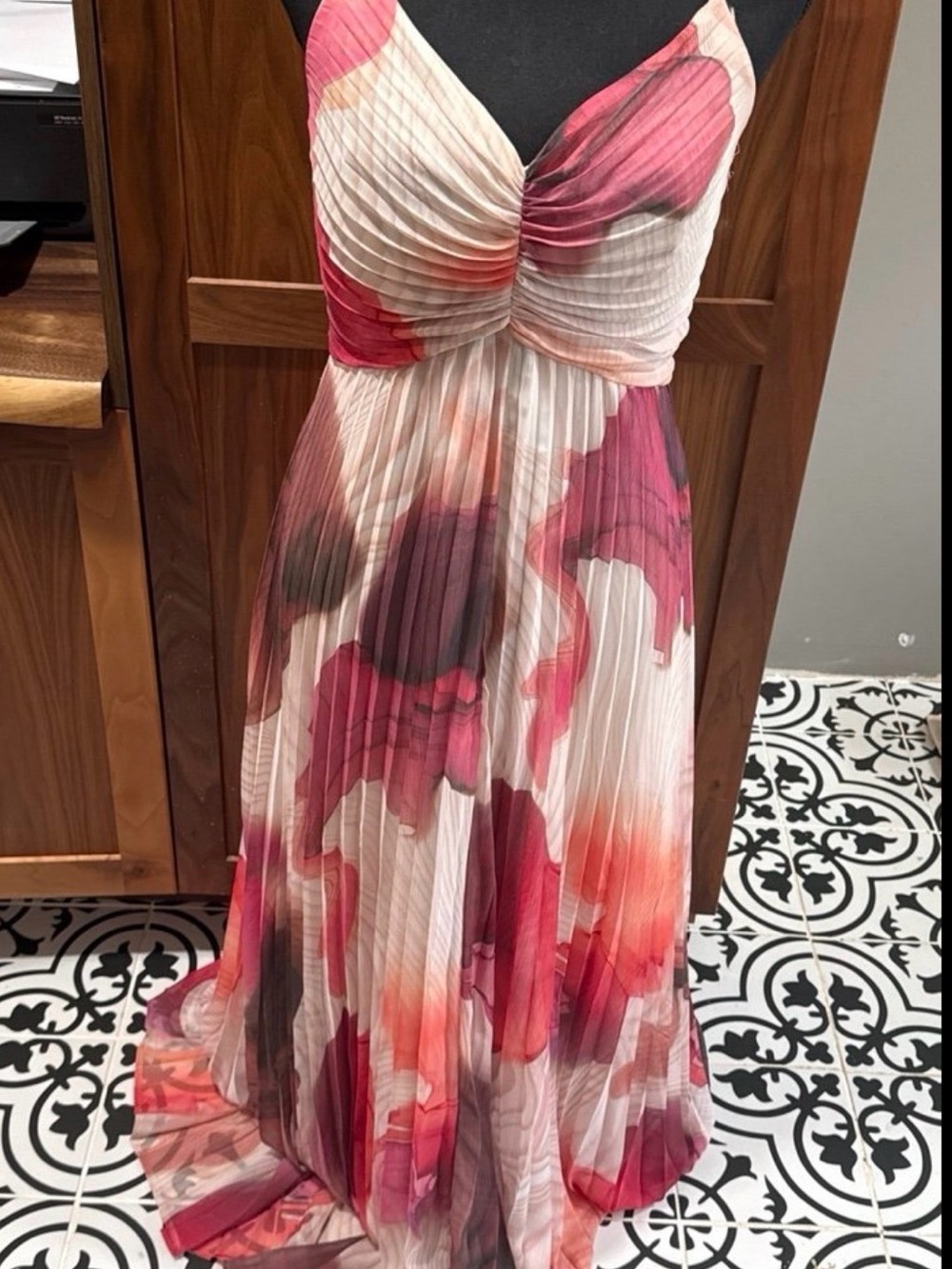 Express Pink Multi Floral Pleated Spaghetti-Strap Maxi Dress - Picture 3 of 6